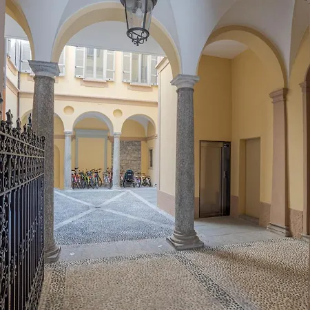 Del Vescovo - By Myhomeincomo Appartamento