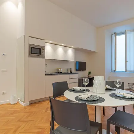 Del Vescovo - By Myhomeincomo Apartamento *