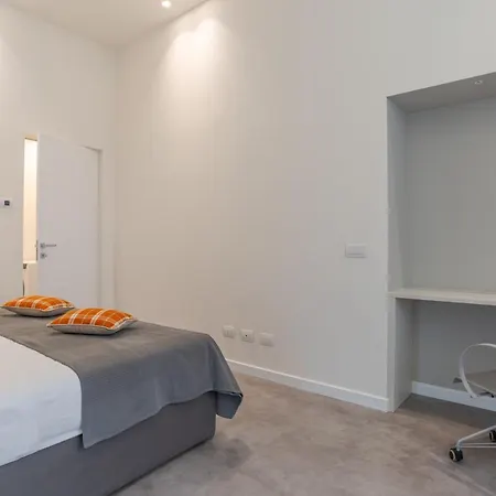 Apartamento Del Vescovo - By Myhomeincomo Como